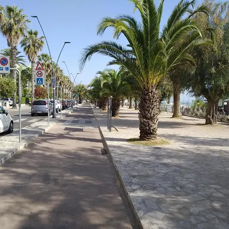 Lägenhet Casa Giardino San Benedetto del Tronto